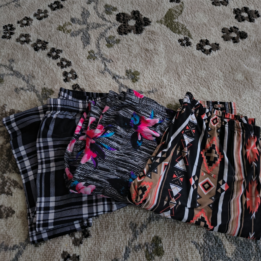 Stylish Women's Patterned Leggings - Multicolor
